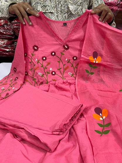 Suit which is beautifully decorated